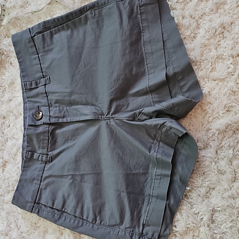 Old navy Mid-Rise Twill Everyday Shorts for Women - 3 1/2-inch inseam